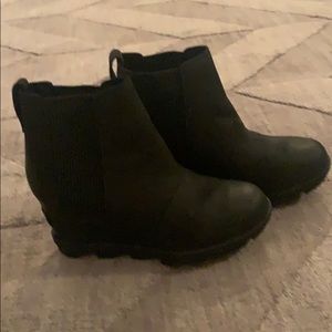 sorel ankle bootie